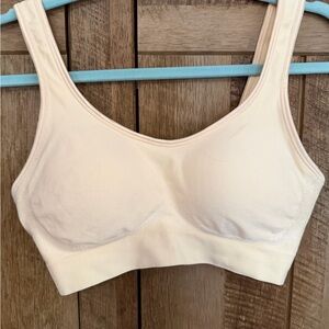 Bali Soft Cream Bra model 3488